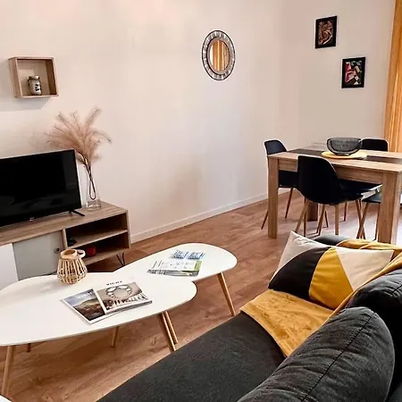 Apartment Savane - Appart. Tout Equipe Renove, Avec Terrasse *