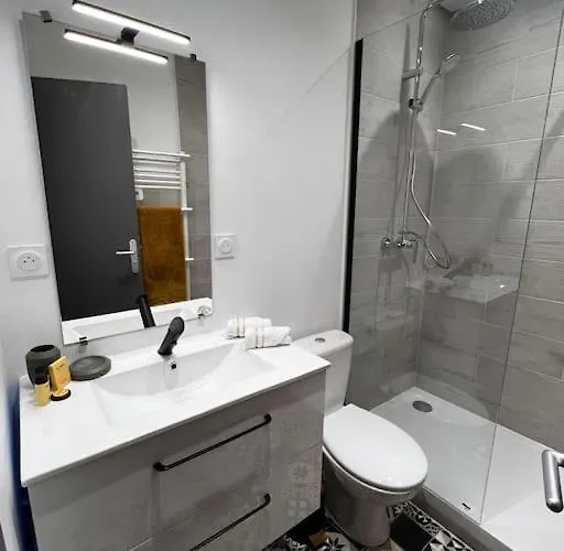 Savane - Appart. équipé Rénové, Avec Terrasse Appartement